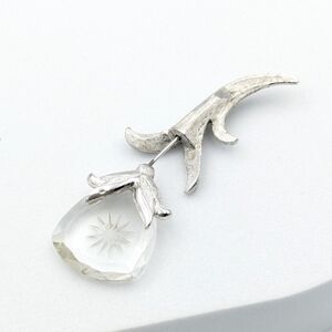 Vintage crystal flower silver tone stick pin.